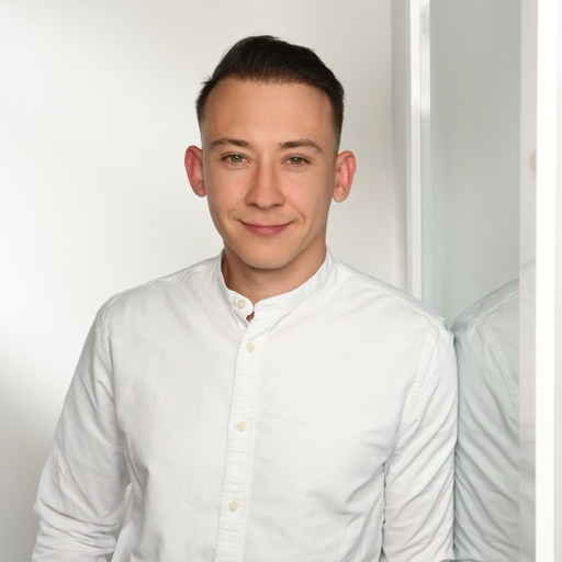 Porträt von Konstantin Schestopalov, Inhaber der KV-Vermietung & Dienstleistungen